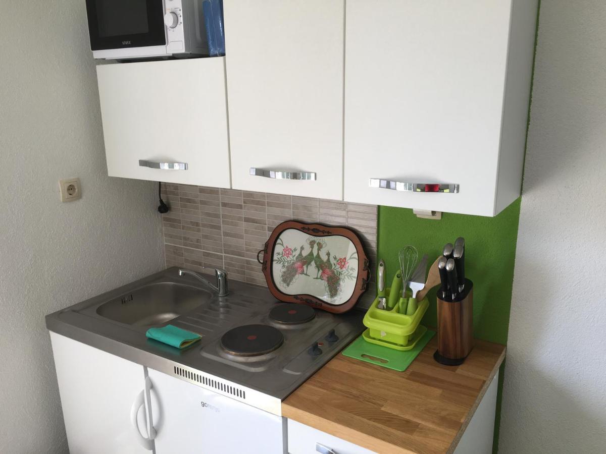 Апартаменти Studio Apartman Jojo Сень Екстер'єр фото