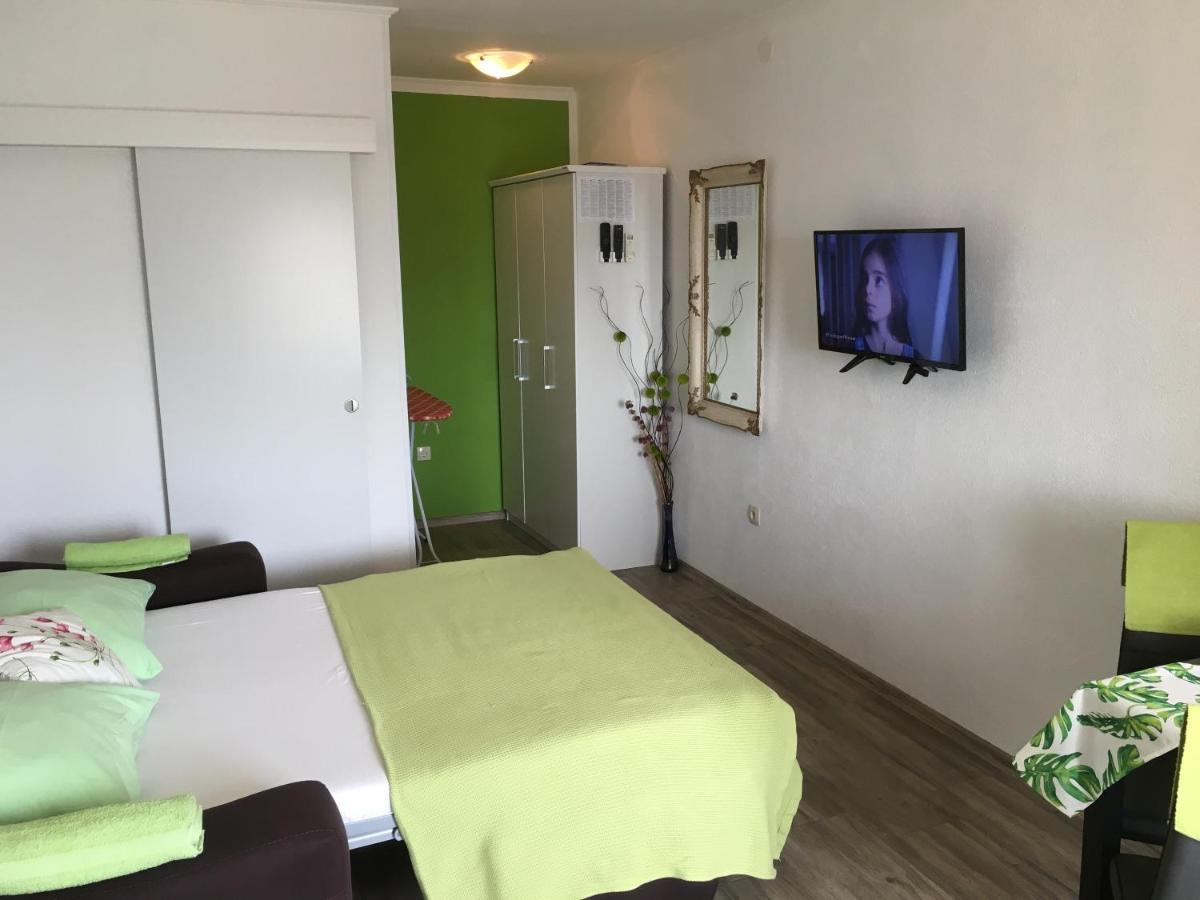 Апартаменти Studio Apartman Jojo Сень Екстер'єр фото